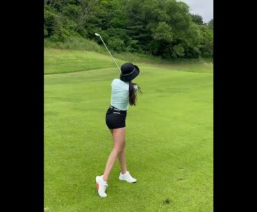 That is a great golf swing! #golf #short #golfbabes #golfgirl #girlthatgolf #golfqueen