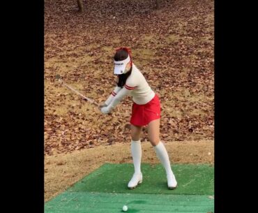 Perfect!! Left hip = cleared! #golf #short #golfbabes #golfgirl #girlthatgolf #golfqueen