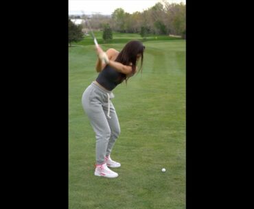 Over the green ❤️❤️   #golf #shorts #golfgirl      | GOLF#SHORT