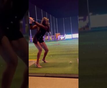 Hot women | Golf swing slow motion | Golf swing basics | Hot ladies #golf #shorts #golfgirl