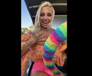 Beauty golf cart girl Cass Holland tiktok stories ❤️❤️   #golf #shorts #golfgirl      | GOLF#SHORT