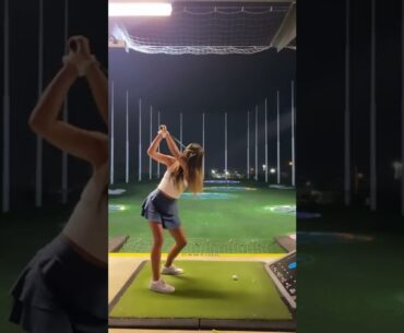 so beautiful swing #short #shorts #golf #golfgirl