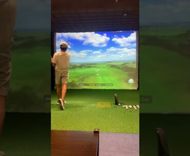 Rate my golf swing! 230 yard drive 15 handicap (14 years old)