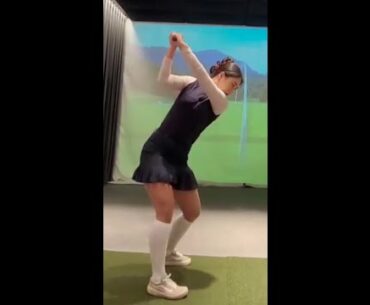 언제봐도 멋진 스윙ㅎㅎ 스피드 넘 부러워요🥺 #golf #short  #골프  | GOLF VN