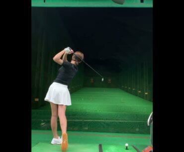 스윙이 어찌 이렇게 가볍죠ㅜㅜ멋있어요  #golf #short  #골프  | GOLF VN