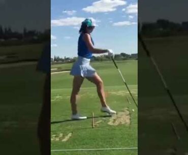A Good Waggle Turns Into A Confident Swing #golfbabes #shorts