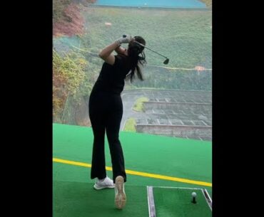 샷!! 자세가 너무 이쁘십니다~^^ #golf #short  #골프  | GOLF VN