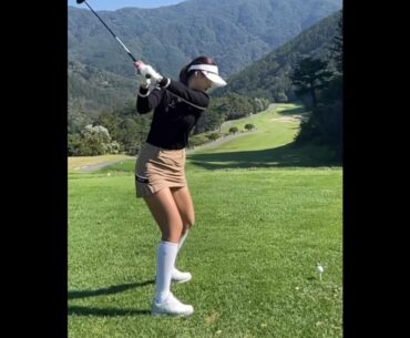 우와 진짜 던져주는 느낌의 스윙이에요😍😍 #golf #short  #골프  | GOLF VN