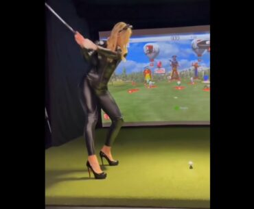 Happy Halloween 🎃🏌️‍♀️ ❤️❤️   #golf #shorts #golfgirl      | GOLF#SHORT