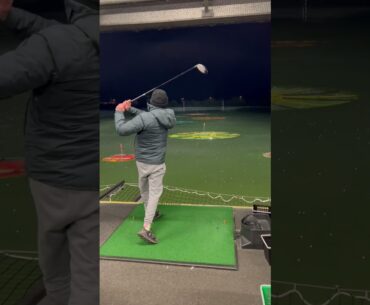 THE WEIRDEST GOLF SWING WORKS SO WELL?!?!