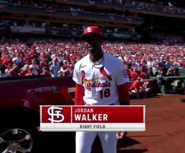 Cardinals introduce players and coaches on Opening Day at Busch
