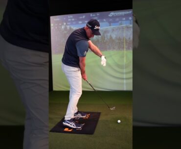 Your shoulders could help you hit better golf shots (swing basics)