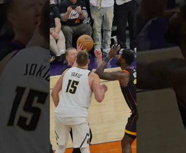 Deandre Ayton appears to pull down Nikola Jokic during a key jump ball late in the 4th quarter #nba