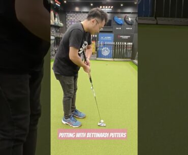 Golf putt with bettinardi putter at MST Golf #golf #高尔夫球 #골프 #ゴルフ #கோல்ஃப் #กอล์ฟ​ #côgáichơigôn