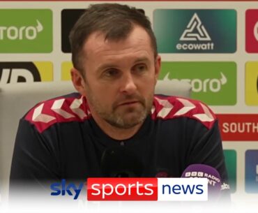 "I could have been a P.E teacher & had a nice life" - Nathan Jones discusses Southampton pressure