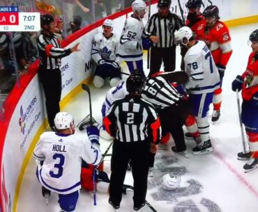 Radko Gudas lays a huge hit on David Kampf and Leafs players doesn’t do anything