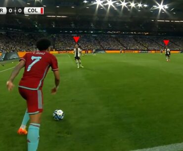 Luis Diaz Toying with German Defenders..