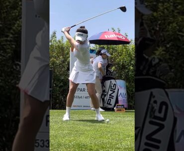 왜 스윙을 안 보고. 논란의 #안소현 프로 드라이버 샷 #golf #driverswing  #klpga #shorts