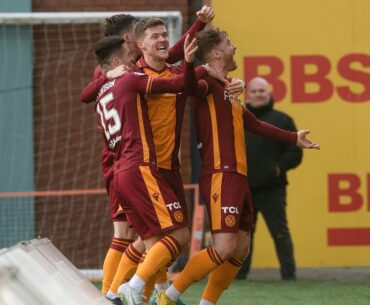 Callum Slattery scores a last minute free kick against Kilmarnock