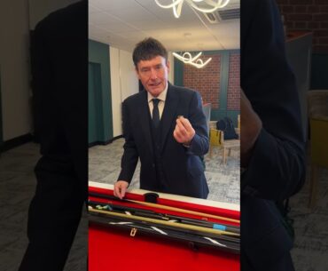 Ever wondered what a snooker player keeps in their cue case? 🤔 #shorts #snooker #jimmywhite