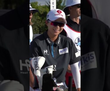 Hyo Joo Kim was all smiles with the lowest score of Round 1 😁