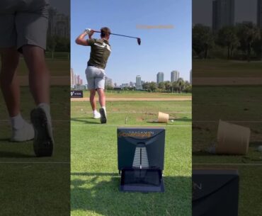 Niklas Nørgaard with driver on the range in Dubai 🚀🟧 #golf #golfing #shorts