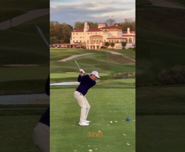 SWING with a VIEW 😱😍⛰️🏰 by Tommy Cocha 🇦🇷⛳️ #golf #golfswing #golfshorts #shorts