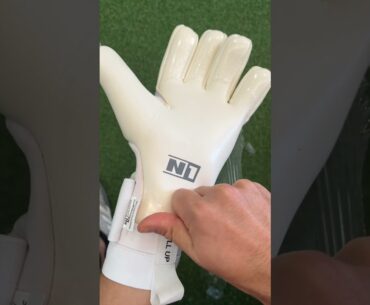 The NEW SCOPIUUS 2.0 ALL WHITE is the PERFECT GLOVE for ALL GOALKEEPERS #goalkeeper #n1gloves #asmr
