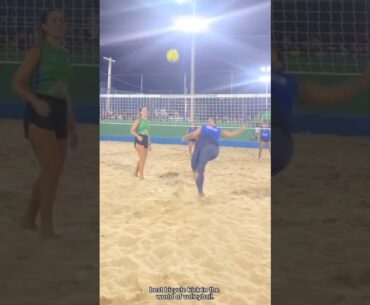 The best bicycle kick goal in volleyball #volleyball #short #sports #foryou #gymnast #fitgirl