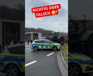 Bauer dreht durch 💀🙈 #polizei #trecker #bauer