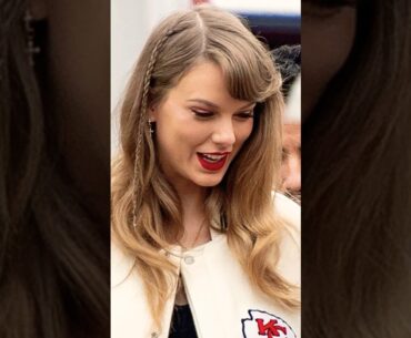 Taylor Swift spends New Years Eve supporting Travis Kelce 🫶 #shorts #taylorswift