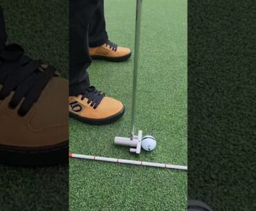 #golf #duckhook #putt #sidesaddle #putting #green #hardwork #practice #golfshot #drill