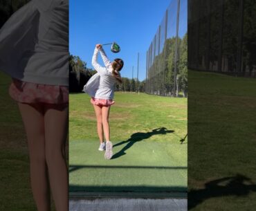 😍⛳️🏌️‍♀️ #girlpower #ladygolfers #golfgirl #golfer #drive #golf