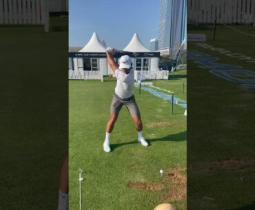 Marco Penge producing crazy numbers with his Mizuno ST-X driver in Dubai.