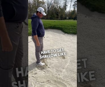 How to Hit Out of Thick Sand #golf #golfingtips