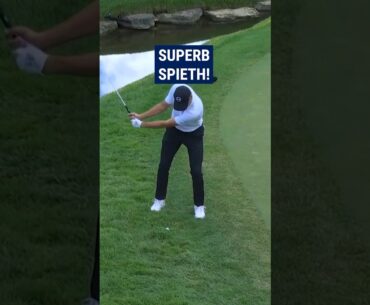 Jordan Spieth's GOLDEN touch! 😍