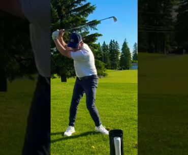 DEAD ARMS IN THE GOLF HELPS YOU SWING FURTHER GOLF SHOTS #golfswing #golftips #simplegolftips