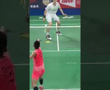 Age 21 Viktor Axelsen's insane net play #shorts #badminton #viktoraxelsen #chenlong