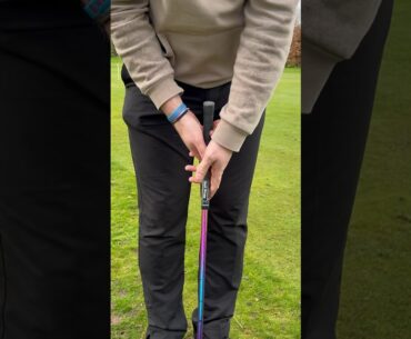 Have you ever thought about chipping REVERSE HANDED?! #golf #chipping #wedges