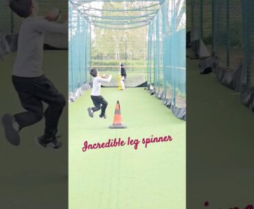 ✔️ & follow this 9 years old wrist spinner. Beautiful 👌 line, length, flight ✈️ and spin/turn♥️🇬🇧☝️🏏