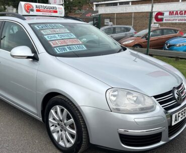 AF59 HKK Volkswagen Golf 2.0 TDi SE 140 Estate 1 Local Lady Owner Full Svc History Air Con £5,999