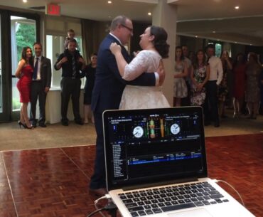 First Dance at Markland Wood Golf Club Etobicoke Wedding | Simple Wedding DJ Toronto