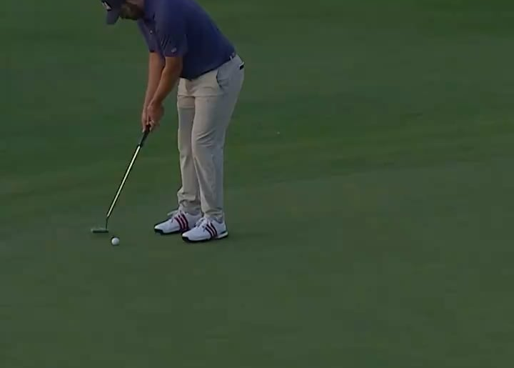 Patrick Cantlay comes up clutch on 18 to secure the point for Team USA