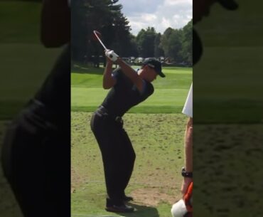 Tiger Woods won 5 times in 2013 with this swing - what do you think? #golfer #golfswing