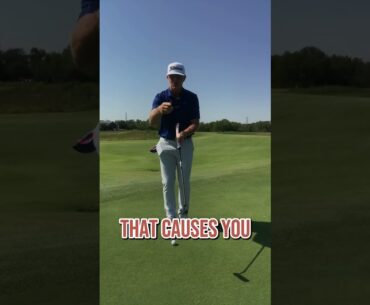 Why deso Keegan Bradley use a wrist lock putter grip?