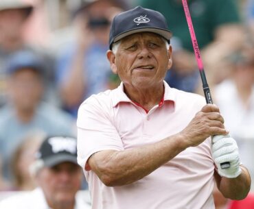 Lee Trevino explains why amateur players cannot spin golf balls