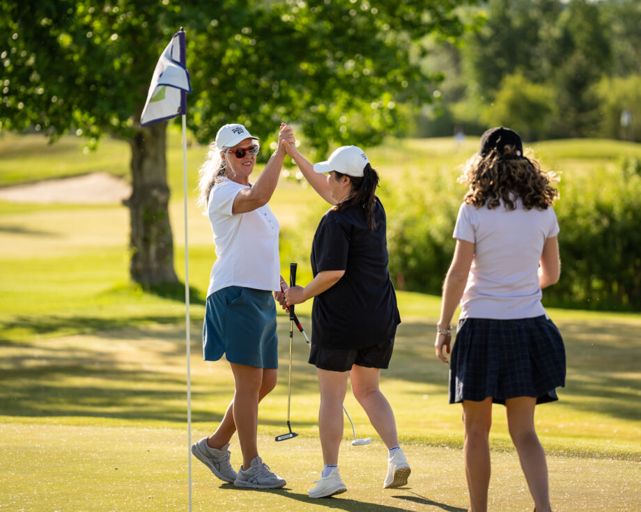 Women Try Golf