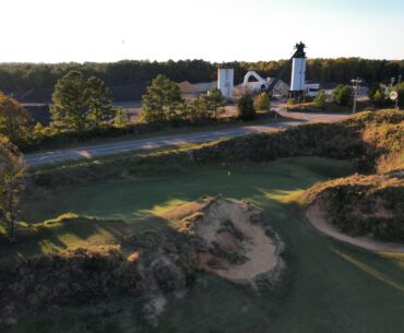 #13 at Tobacco Road is the most unique green setting I’ve seen!